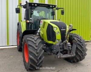 ARION 650 CMATIC T4 Tracteur agricole