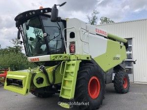 LEXION 650 T4 Tracteur agricole