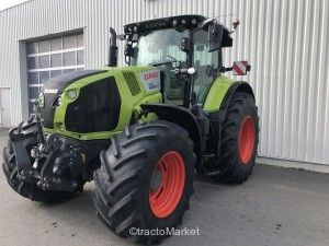 AXION 830 CMATIC Pulvé automoteur