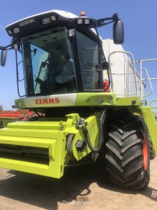 LEXION 540  INTENSIVE Tracteur agricole