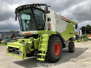 LEXION 630 MONTANA T4I Semoirs