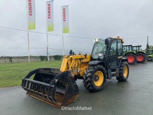 TELESCOPIQUE JCB 532-70 Broyeur d'accotement