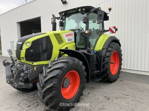 AXION 810 Plateau fourrager