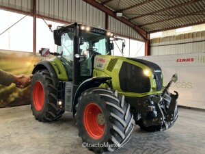 AXION 800 SUR MESURE Matériels de récolte