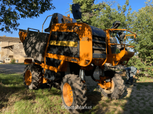 MACHINE A VENDANGER 3070 Accueil