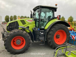 AXION 870 CMATIC S5 SUR MESURE Combine harvester