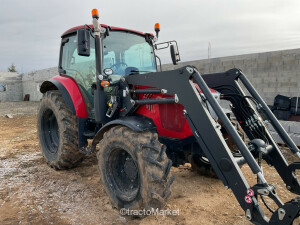TRACTEUR MCCORMICK X5.100 Bale forks and gripper arms