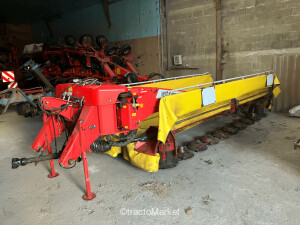 FAUCHEUSE POTTINGER NOVACAT Round baler