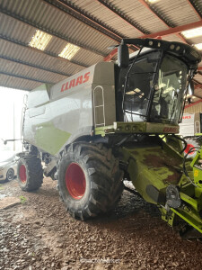 LEXION 650 T4I Accueil