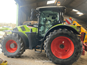 ARION 660 CMATIC S5 BUSINESS Moissonneuse batteuse et accessoires